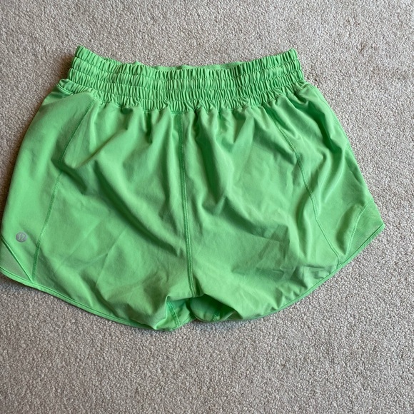 Lululemon Hotty Hot High Rise 4 Inch Shorts - Picture 2 of 5